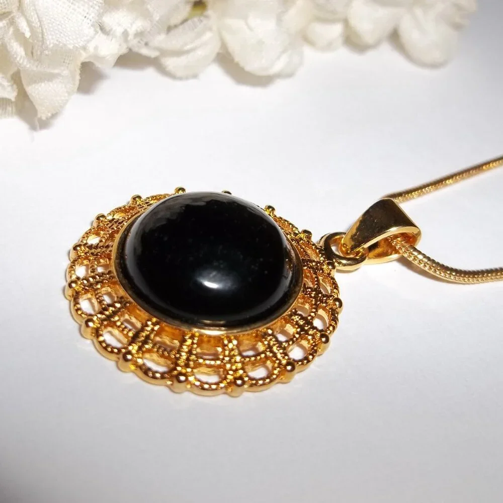 Pendant Charm Necklace Gold Black Faux Onyx Gemstone Circle Fashion Jewelry C978